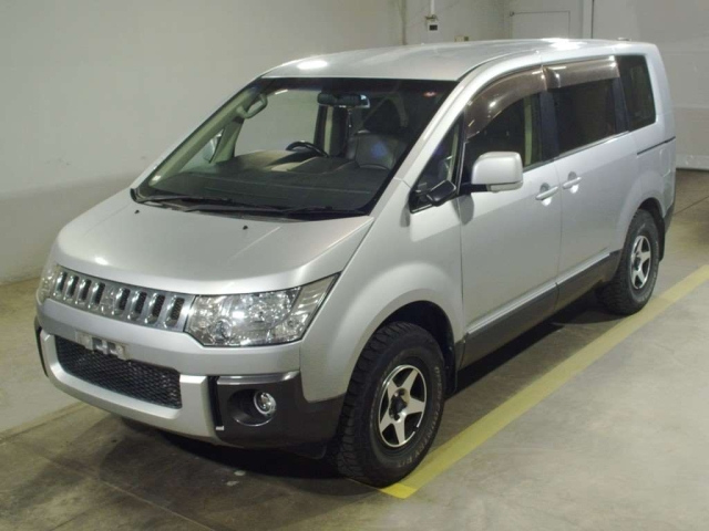 MITSUBISHI DELICA D5 2014