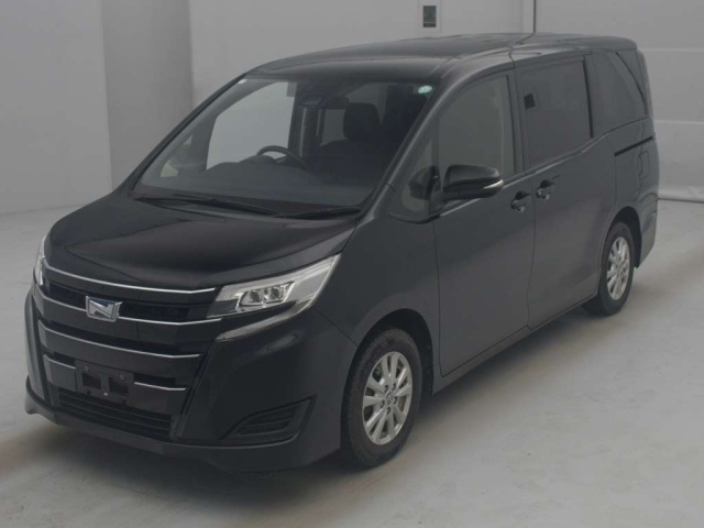 TOYOTA NOAH 2020