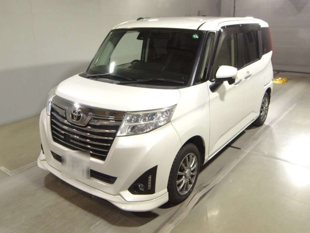 TOYOTA ROOMY 2017