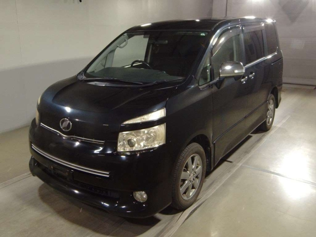 TOYOTA VOXY 2009