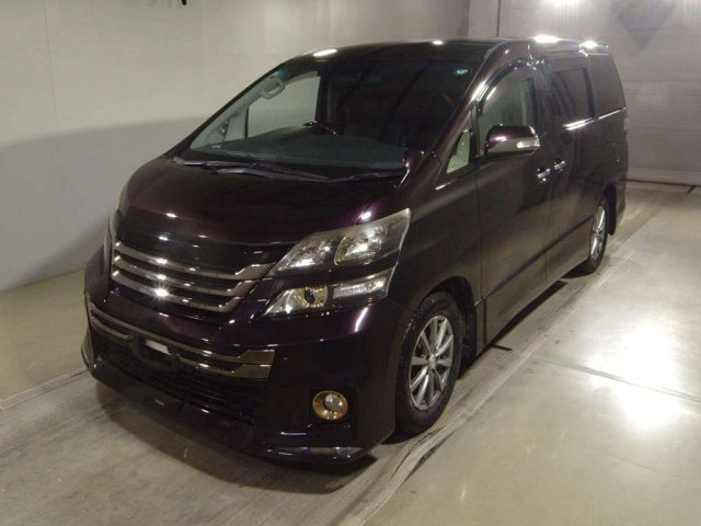 TOYOTA VELLFIRE 2013