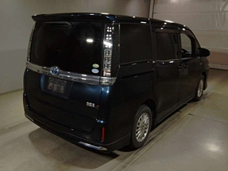 TOYOTA VOXY 2014