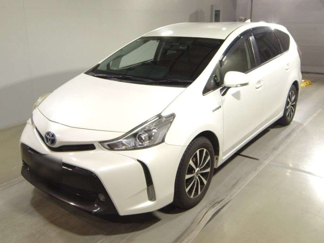 TOYOTA PRIUS ALPHA 2014