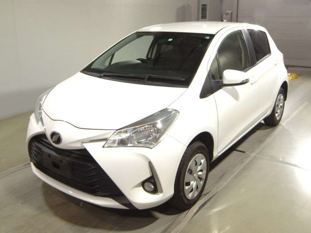 TOYOTA VITZ 2018