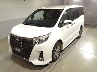 TOYOTA NOAH 2017