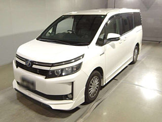 TOYOTA VOXY 2014