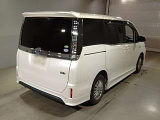 TOYOTA VOXY 2014