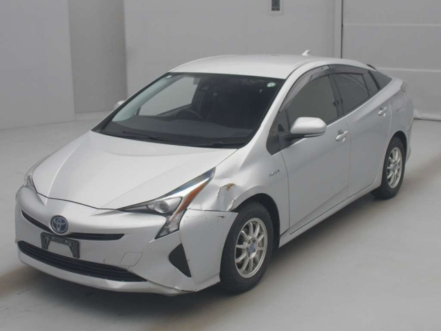 TOYOTA PRIUS 2017