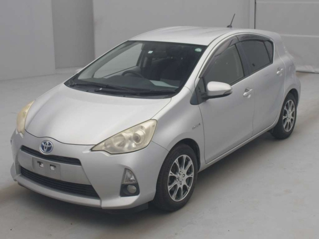 TOYOTA AQUA 2012