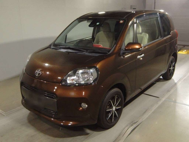 TOYOTA PORTE 2017