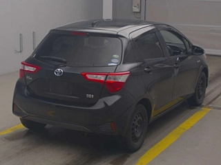 TOYOTA VITZ 2018