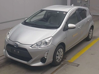 TOYOTA AQUA 2016