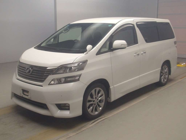 TOYOTA VELLFIRE 2010