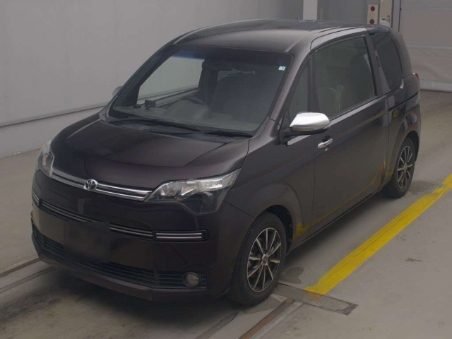 TOYOTA SPADE 2016