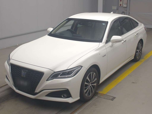 TOYOTA CROWN 2018