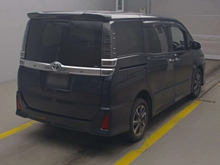 TOYOTA VOXY 2021