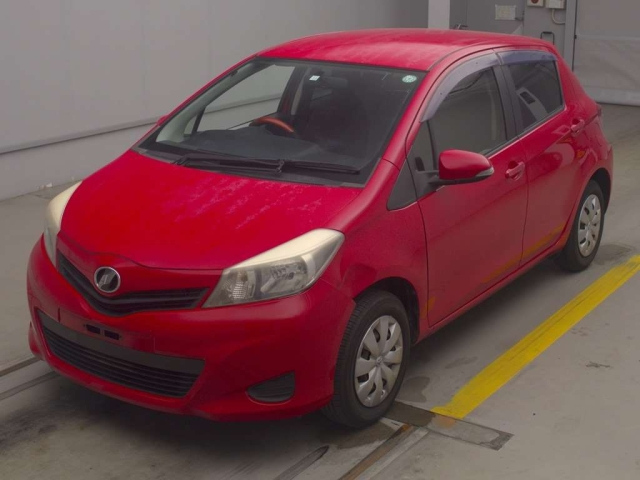 TOYOTA VITZ 2012