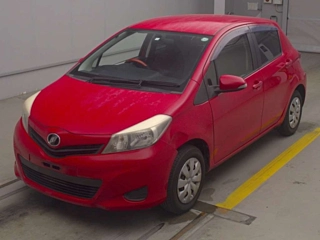 TOYOTA VITZ 2012