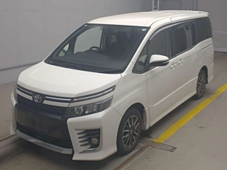 TOYOTA VOXY 2014