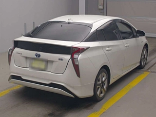TOYOTA PRIUS 2016