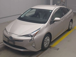 TOYOTA PRIUS 2016