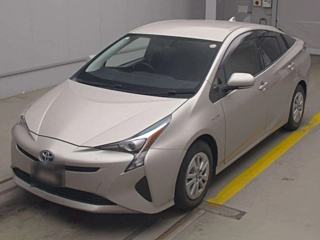 TOYOTA PRIUS 2017