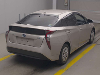 TOYOTA PRIUS 2017