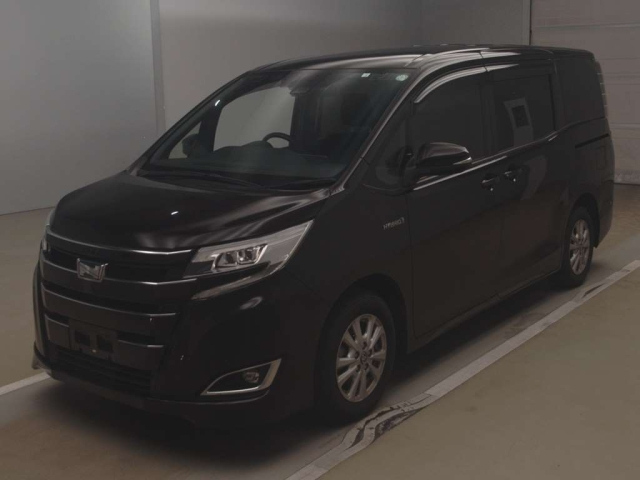 TOYOTA NOAH 2020