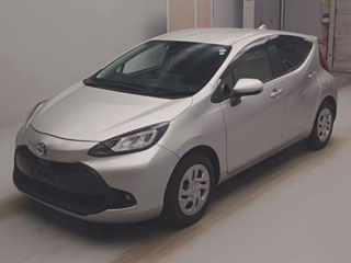 TOYOTA AQUA 2022