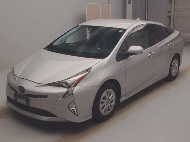 TOYOTA PRIUS 2017