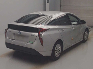TOYOTA PRIUS 2017