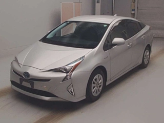 TOYOTA PRIUS 2016