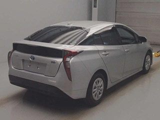 TOYOTA PRIUS 2016