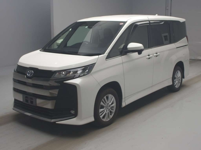 TOYOTA NOAH 2022