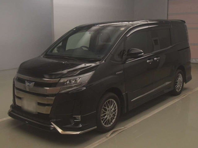 TOYOTA NOAH 2020