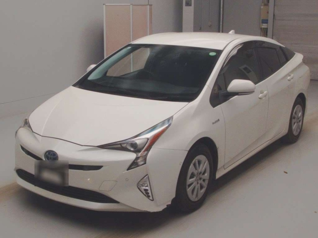 TOYOTA PRIUS 2016