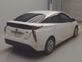 TOYOTA PRIUS 2016