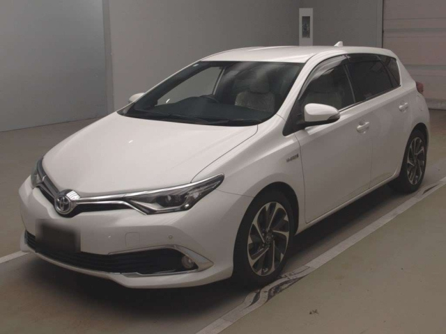 TOYOTA AURIS 2016
