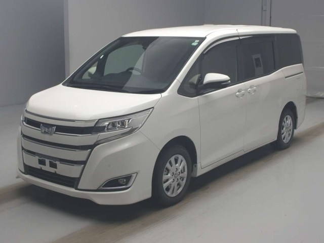 TOYOTA NOAH 2020
