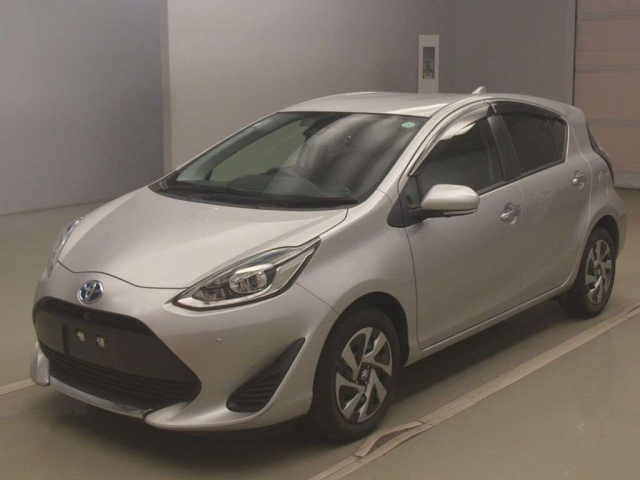 TOYOTA AQUA 2020