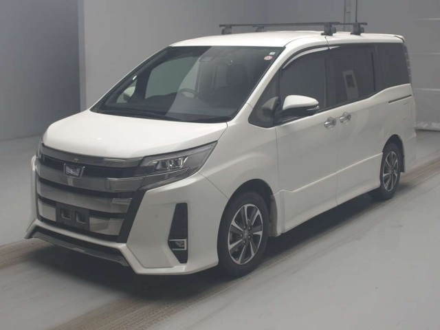 TOYOTA NOAH 2020
