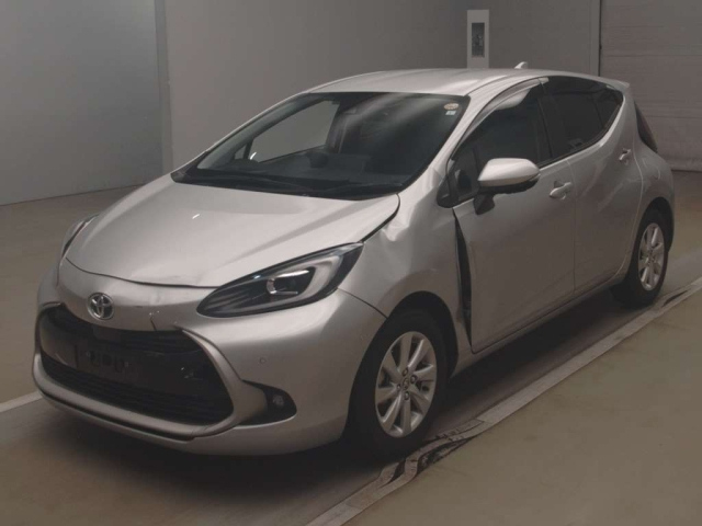 TOYOTA AQUA 2023
