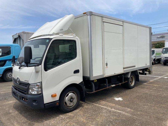 TOYOTA DYNA