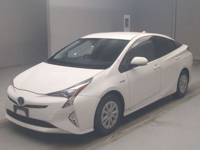 TOYOTA PRIUS 2016