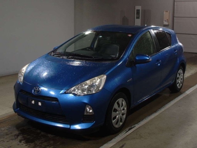 TOYOTA AQUA 2014