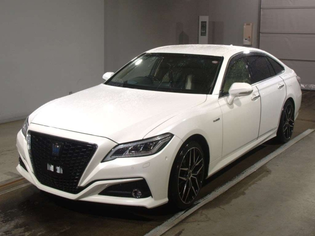 TOYOTA CROWN 2018