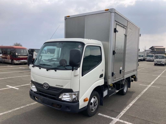 TOYOTA DYNA 2019