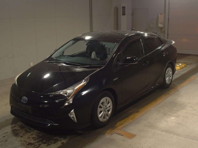TOYOTA PRIUS 2017
