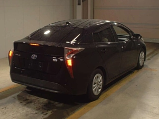TOYOTA PRIUS 2017