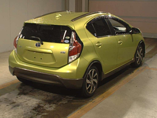 TOYOTA AQUA 2016